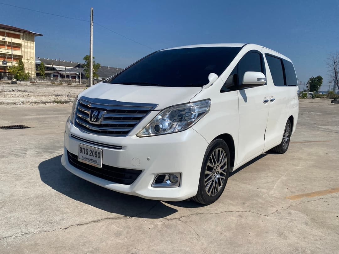 Toyota Alphard Image