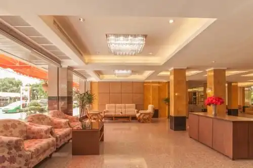 โรงแรมธาราเลค โรงแรมธาราเลค