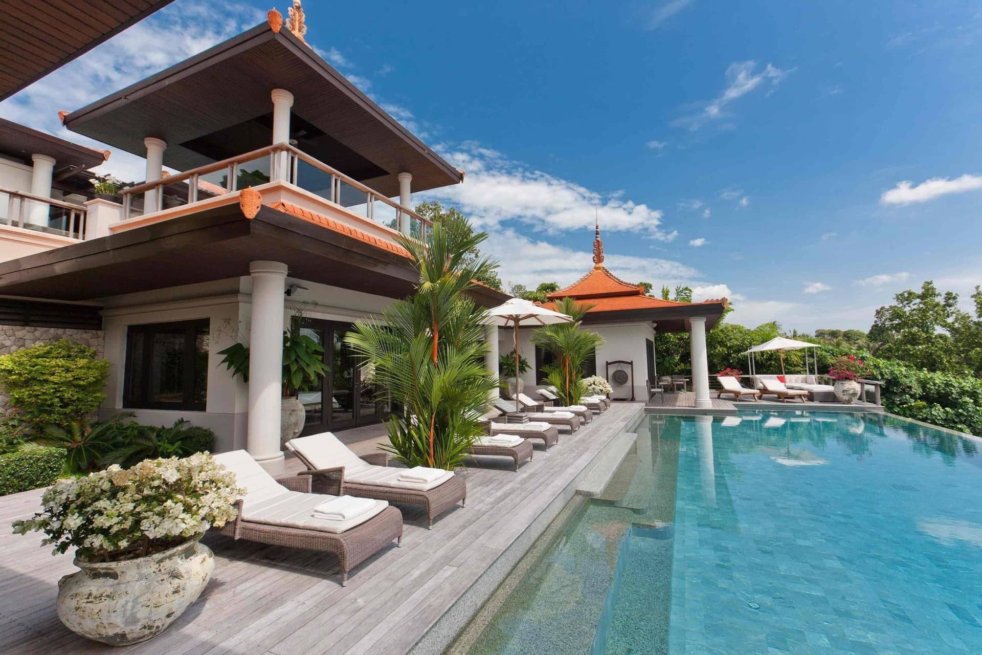 ตรีสรา ตรีสรา