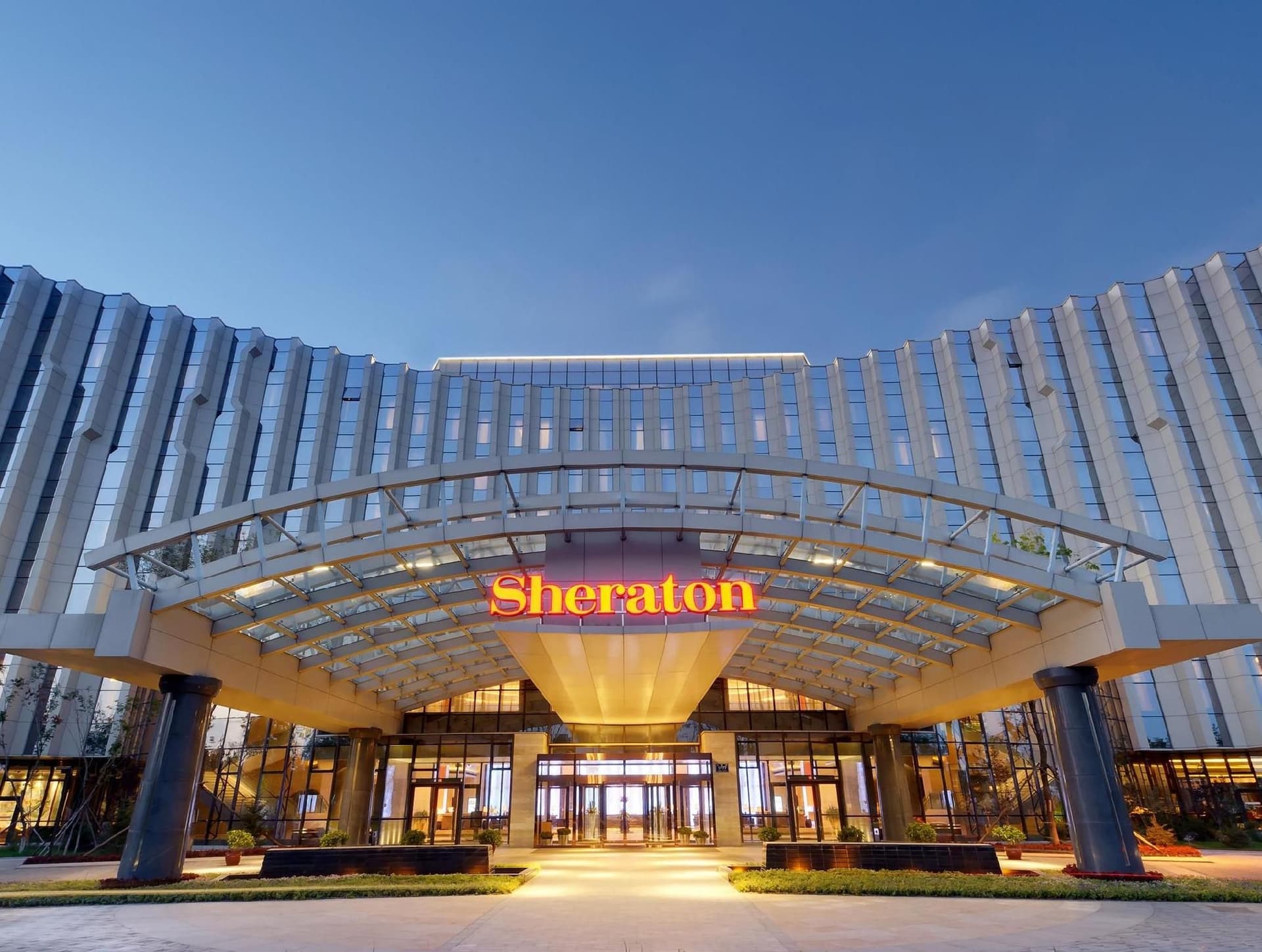 Sheraton Changchun Jingyuetan Hotel Sheraton Changchun Jingyuetan Hotel