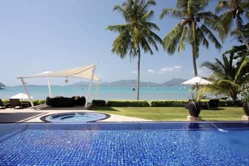 โรงแรมคลาวด์ 19 บีช รีทรีท