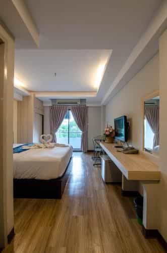 โรงแรมธาราเลค โรงแรมธาราเลค