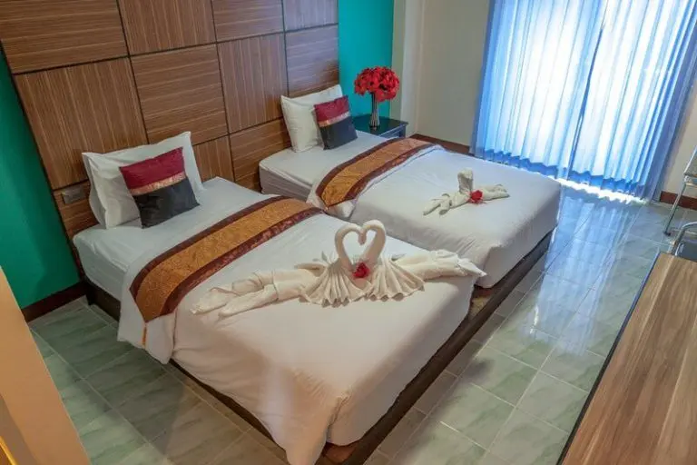 โรงแรมธาราเลค โรงแรมธาราเลค