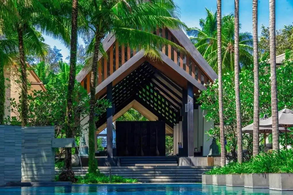 โรงแรมทวินปาล์มส์ ภูเก็ต