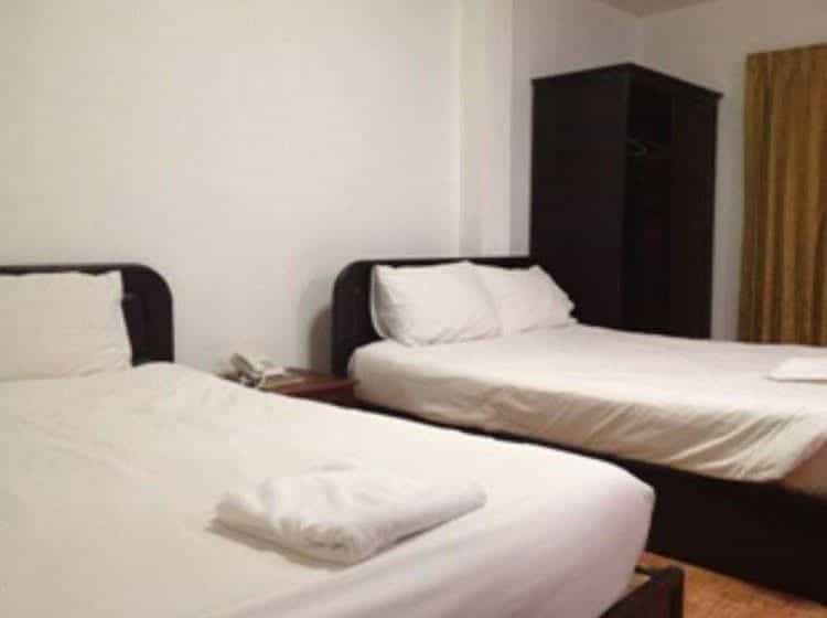 Lily Hotel