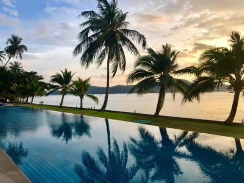 D-Lux 4 bed beachfront apartment with sea view D-Lux 4 bed beachfront apartment with sea view