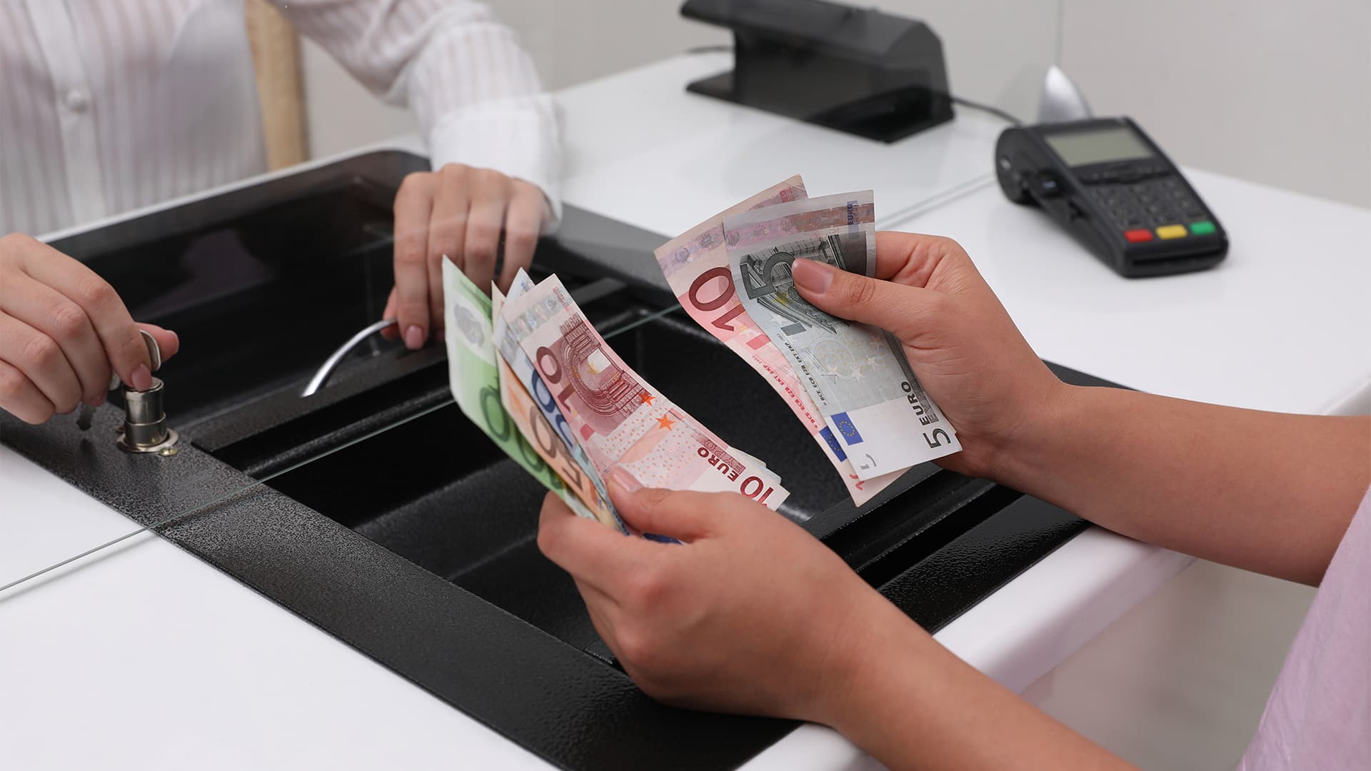 travel-story-1736062995_da5d0d40865de7f8e4bf-0