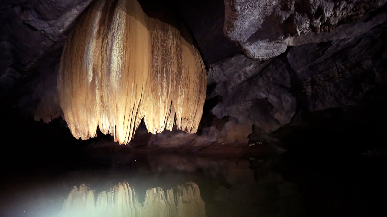 travel-story-1727074390_ed804fb21a71b25c3a3d-0